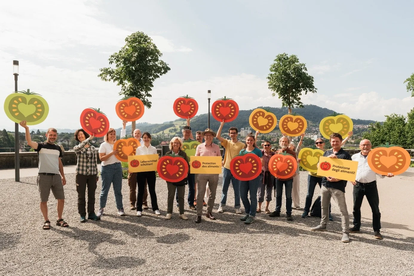 Gruppenfoto zur Lebensmittelschutz-Initiative